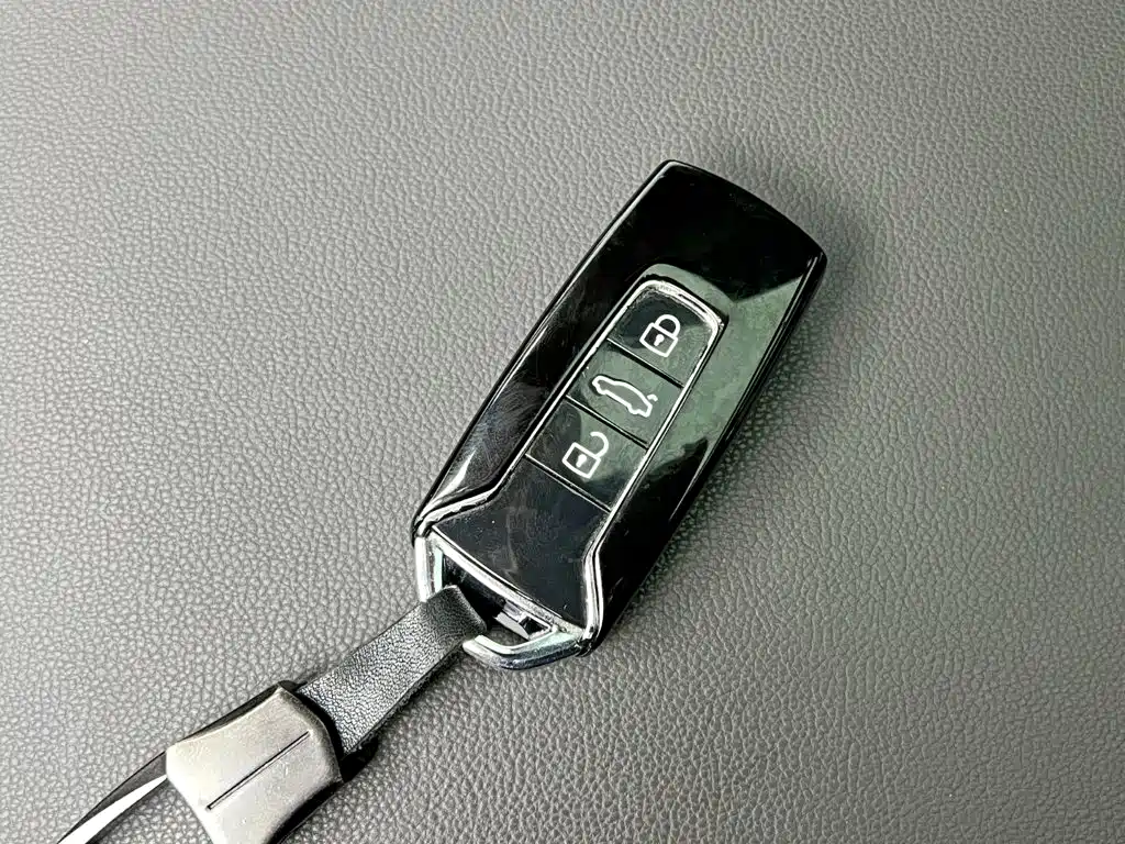 Volkswagen Touareg — миниатюра 18