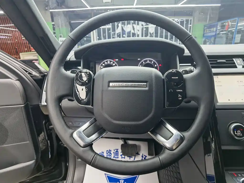 Land Rover Discovery — миниатюра 10