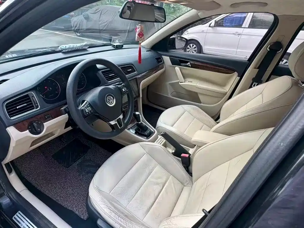 Volkswagen Lavida — миниатюра 7