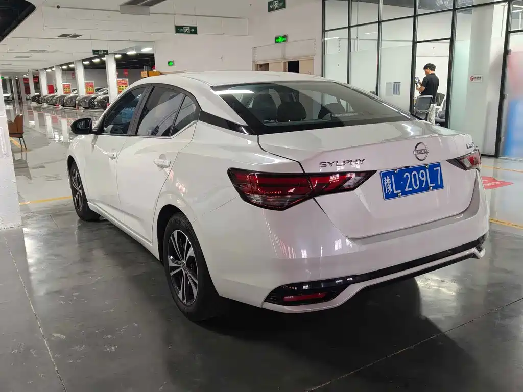 Nissan Sylphy — миниатюра 4
