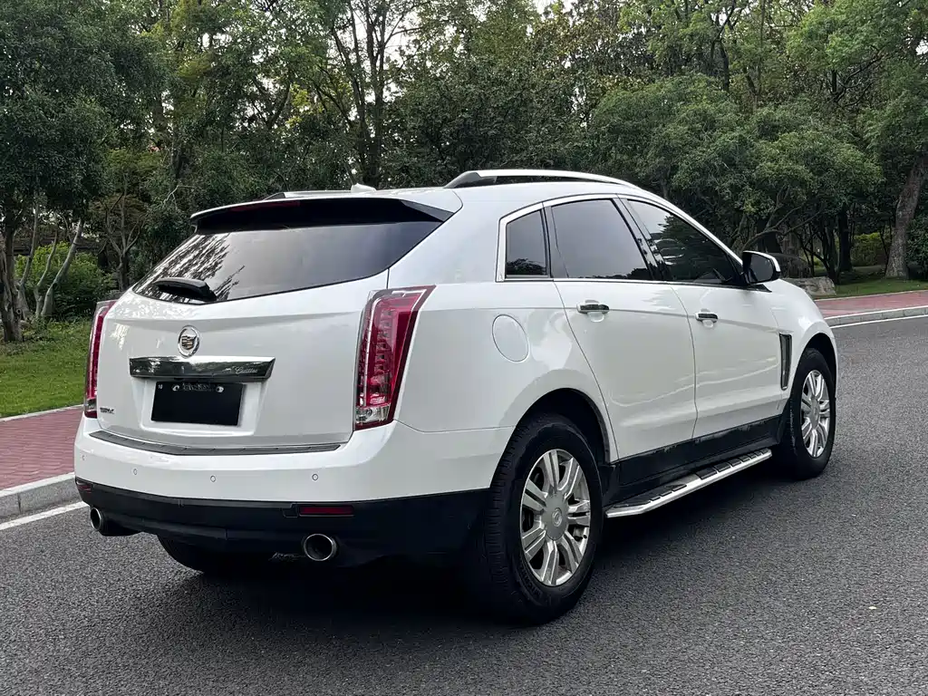 Cadillac SRX — миниатюра 6