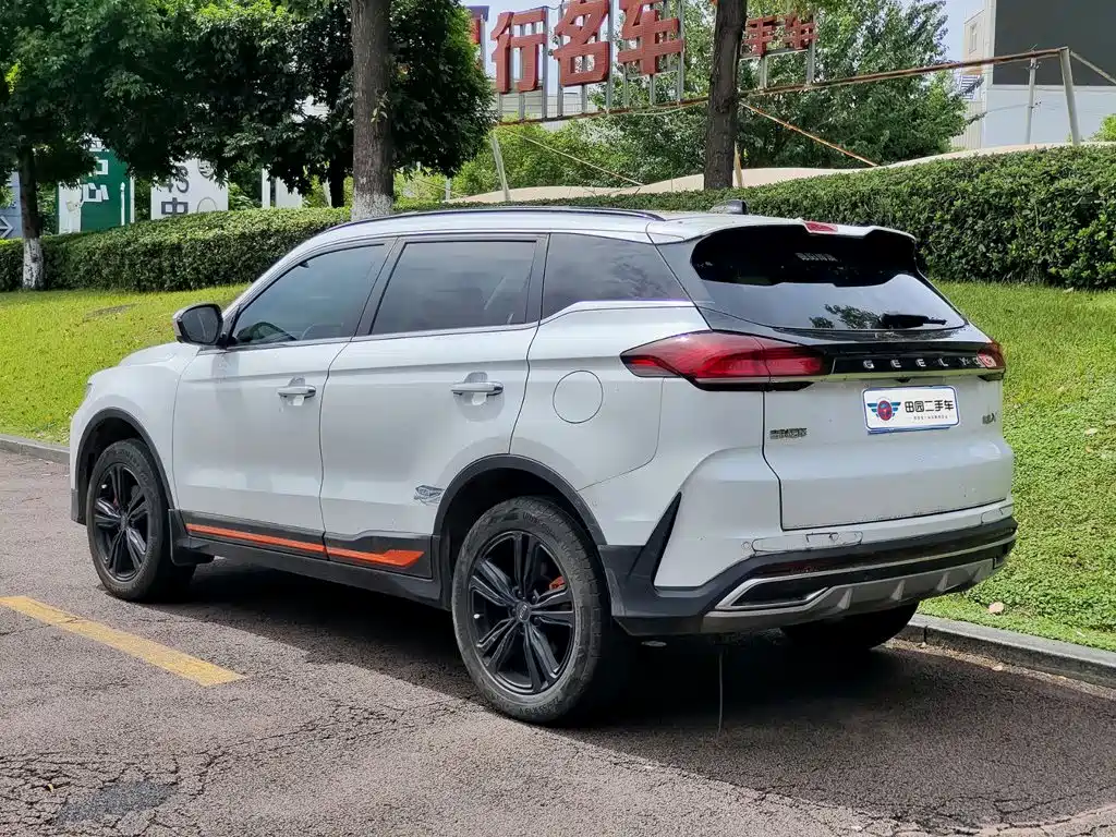Geely Boyue — миниатюра 4