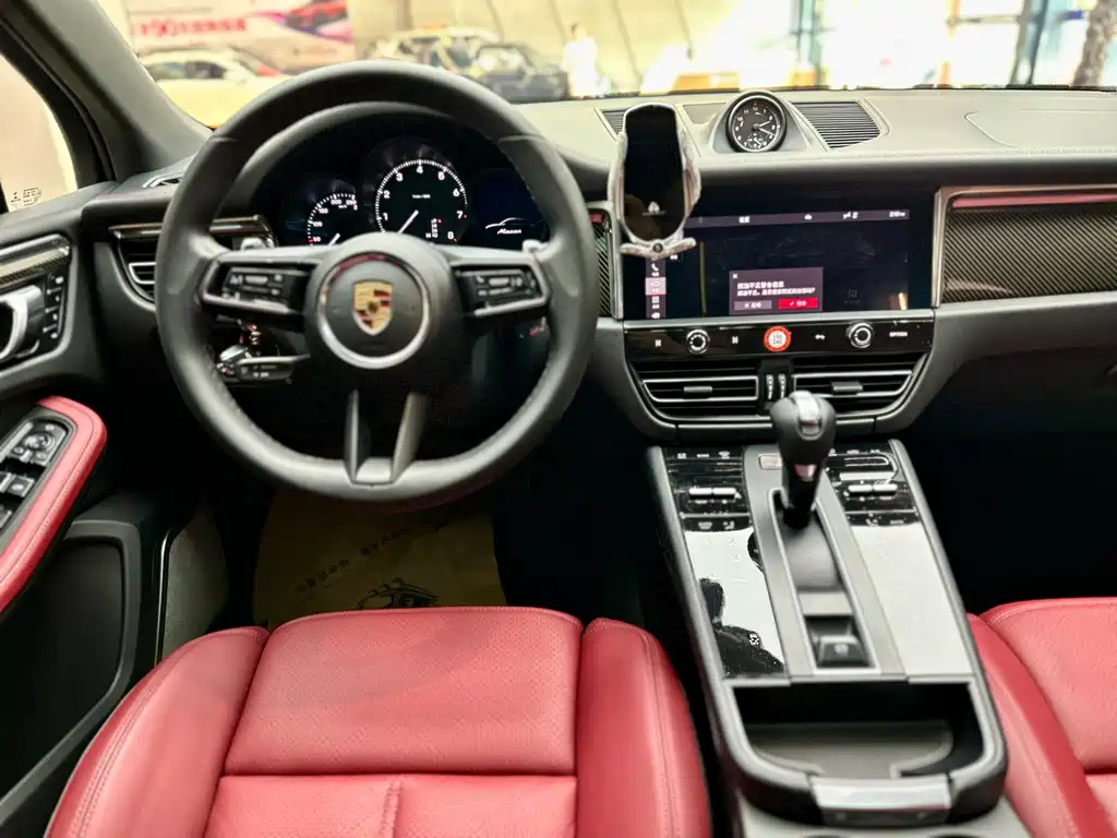 Porsche Macan — миниатюра 4