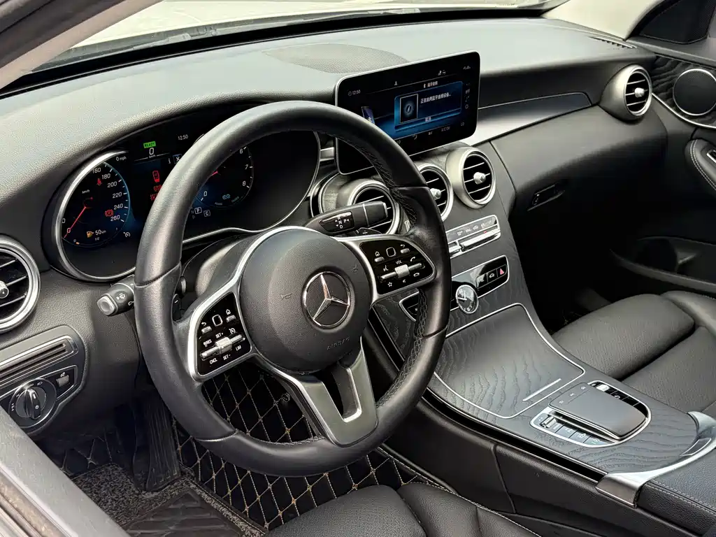 Mercedes-Benz C-Class 2020 — фото 10