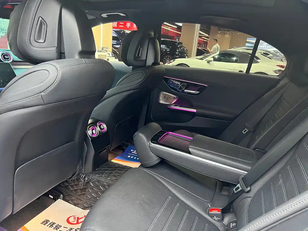 Mercedes-Benz C-Class — миниатюра 10
