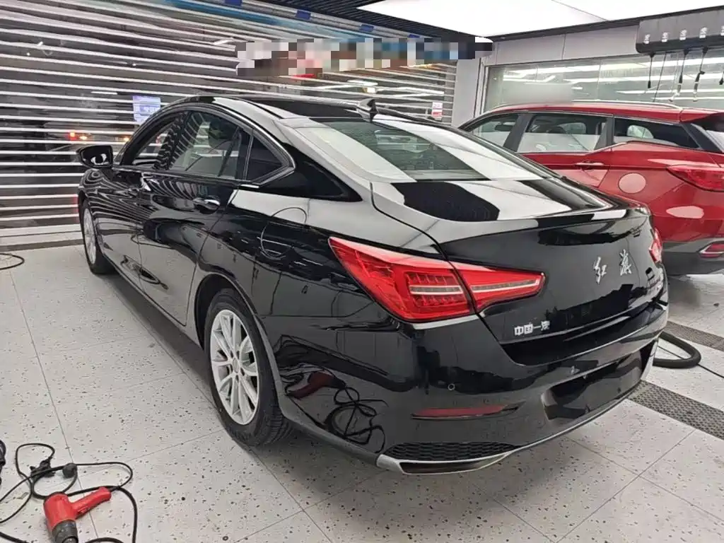 Hongqi Hongqi H5 — миниатюра 5