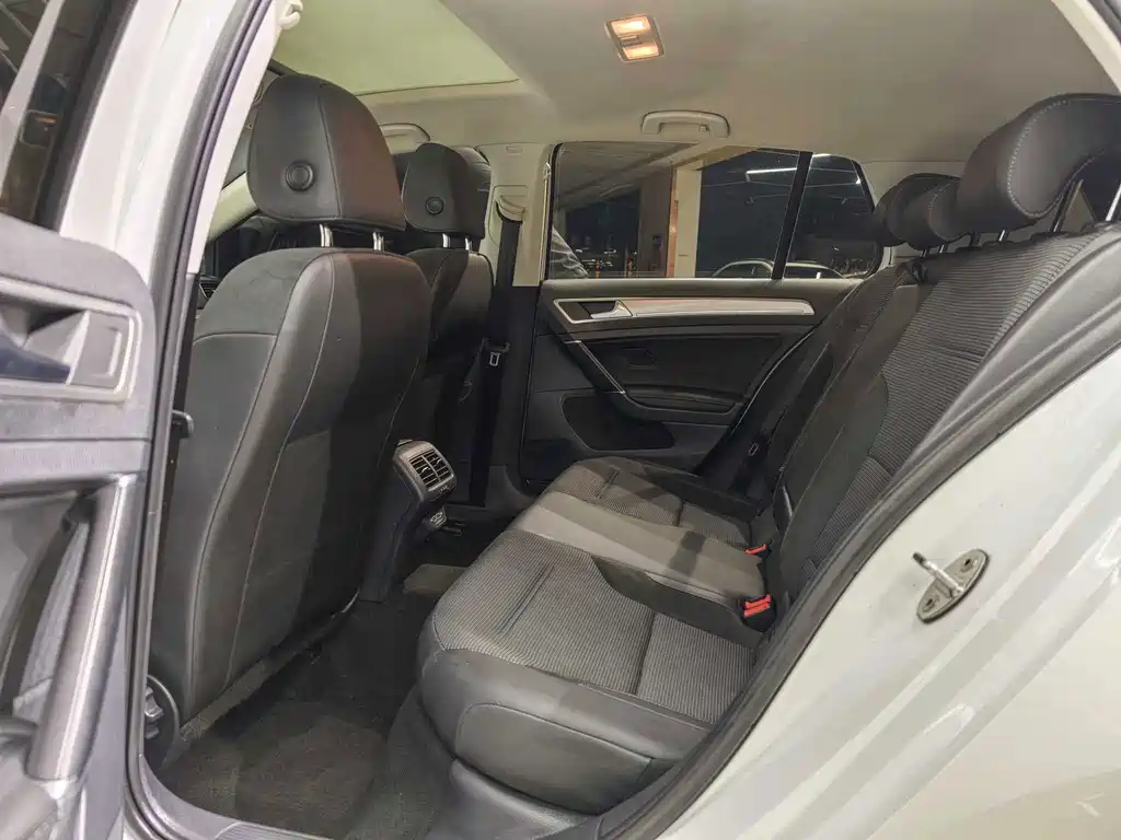 Volkswagen Golf — миниатюра 10