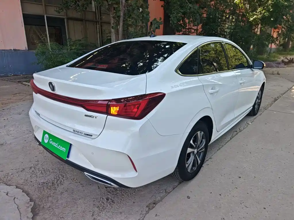 Changan Eado — миниатюра 7