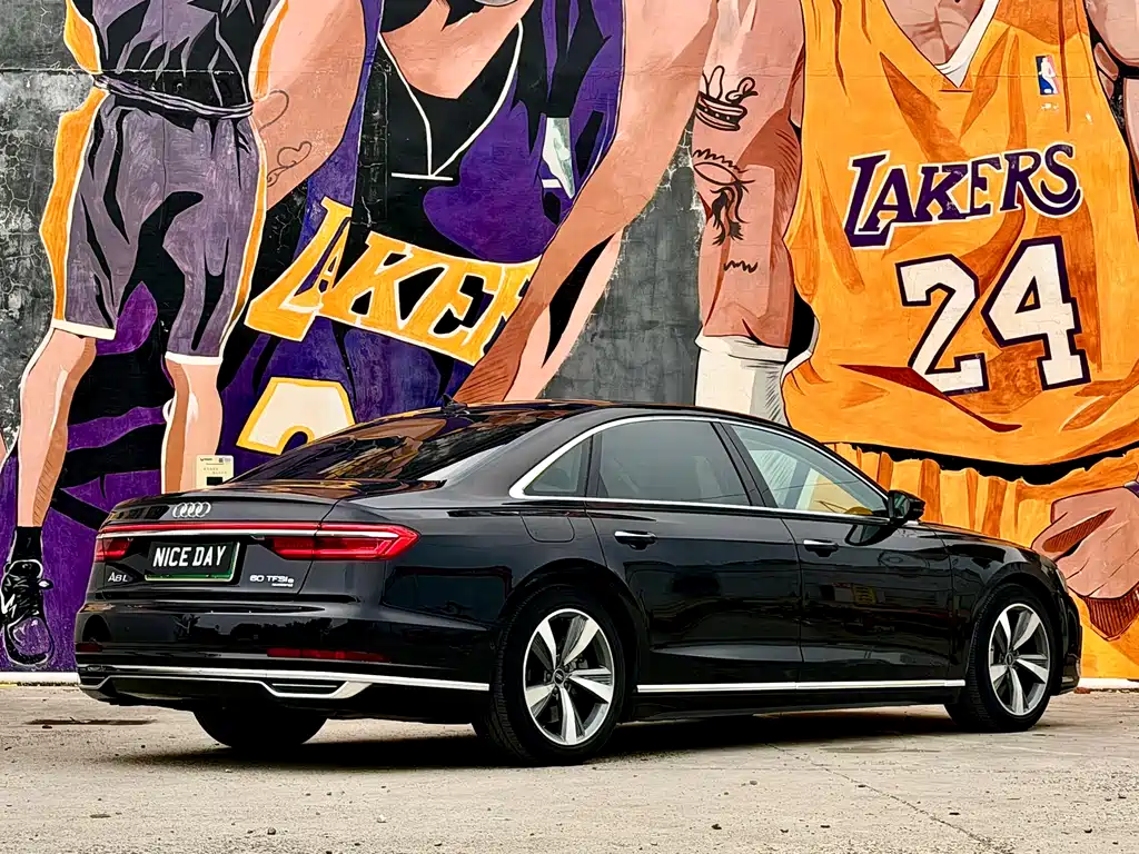 Audi A8 New Energy — миниатюра 4