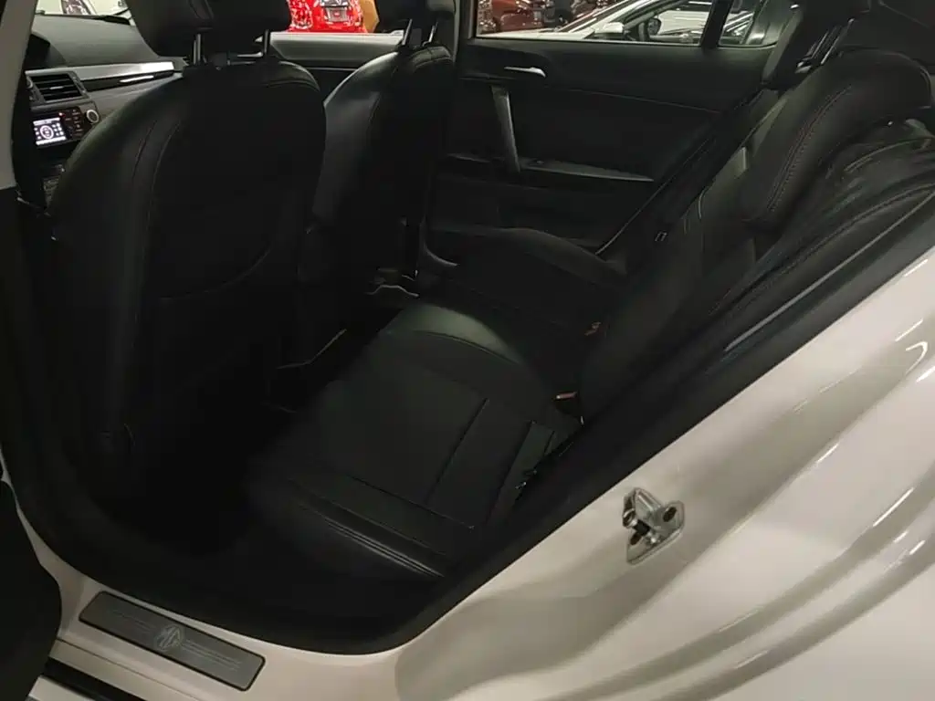 MG MG6 — миниатюра 17