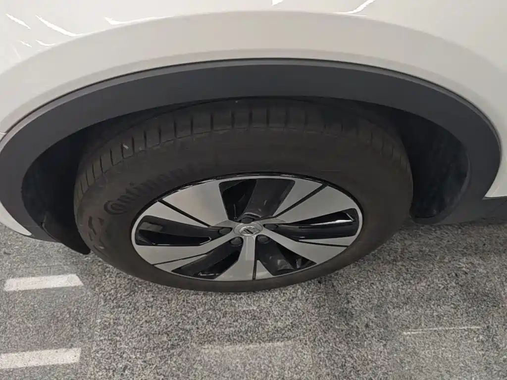 Volvo XC40 — миниатюра 23