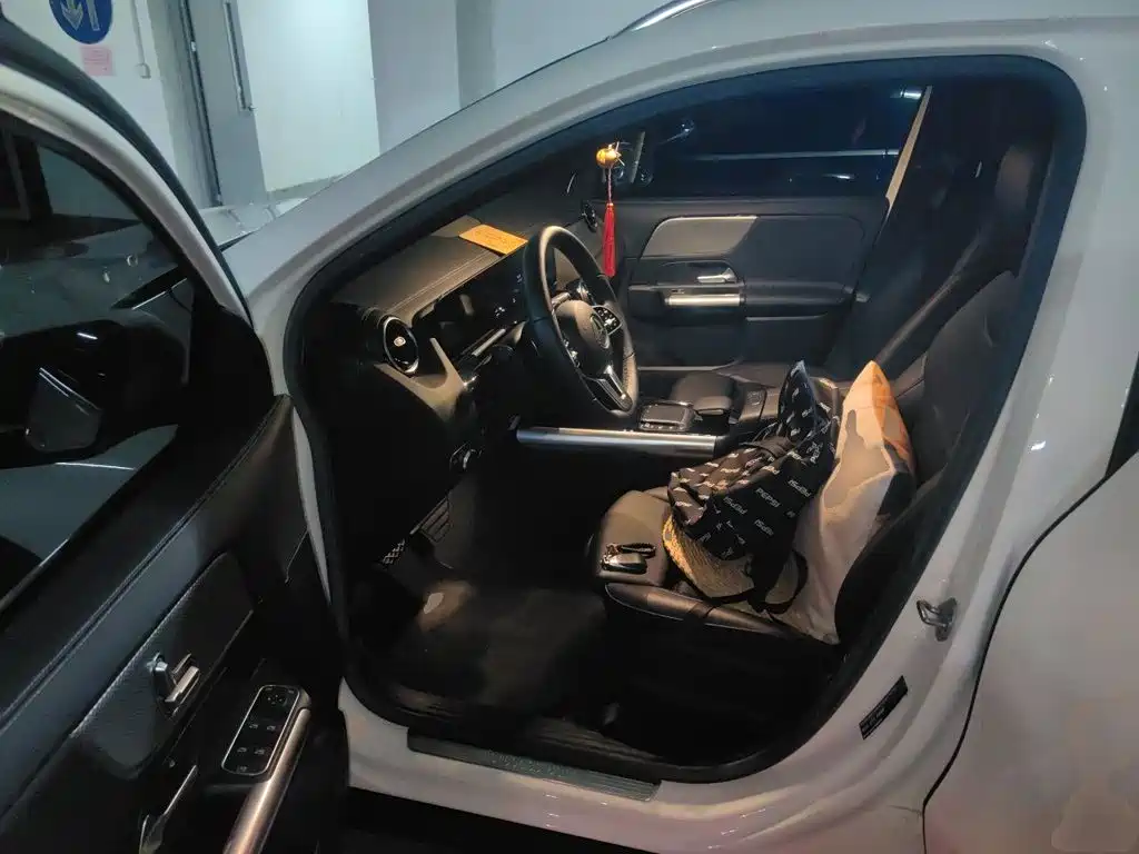 Mercedes-Benz GLA — миниатюра 12