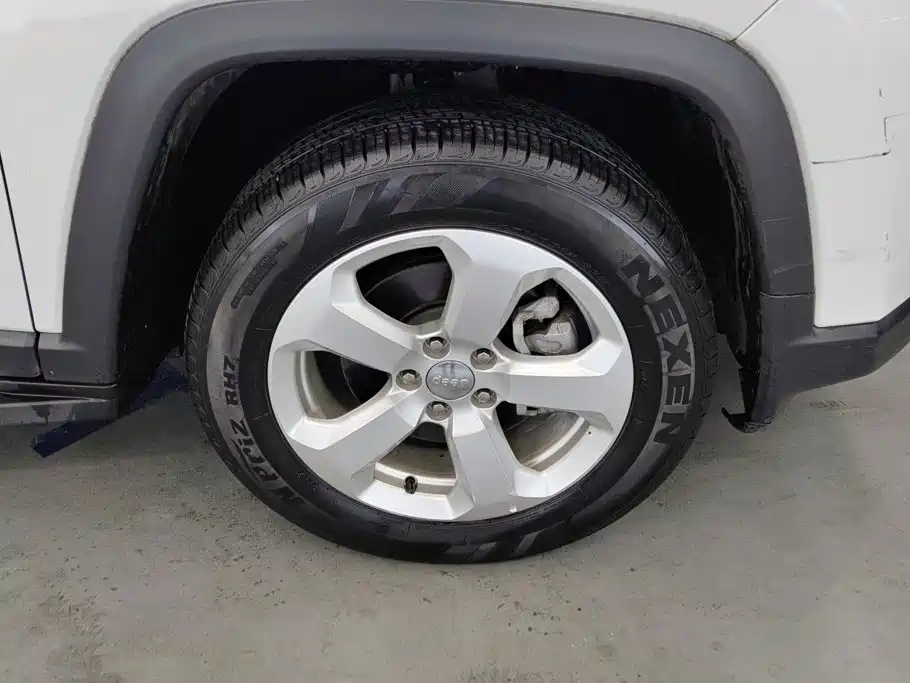 Jeep Compass — миниатюра 6