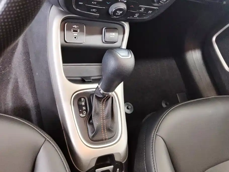 Jeep Compass — миниатюра 16