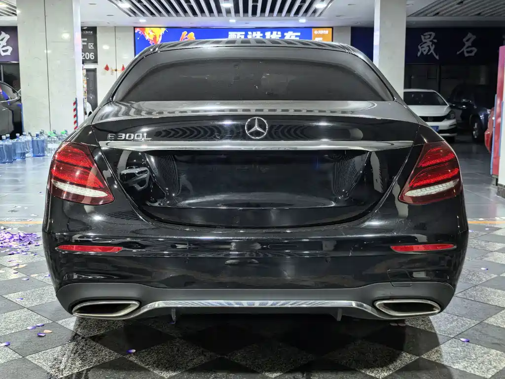 Mercedes-Benz E-Class — миниатюра 5