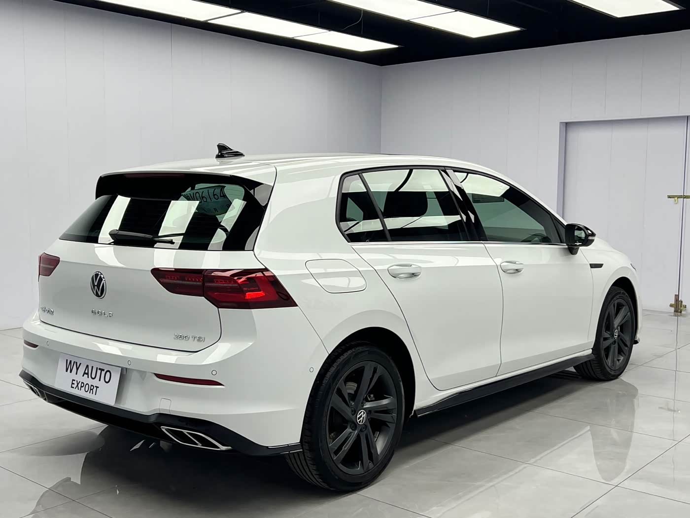 Volkswagen Golf 1.4 л 2022 г. Белый, пробег 46000 км
