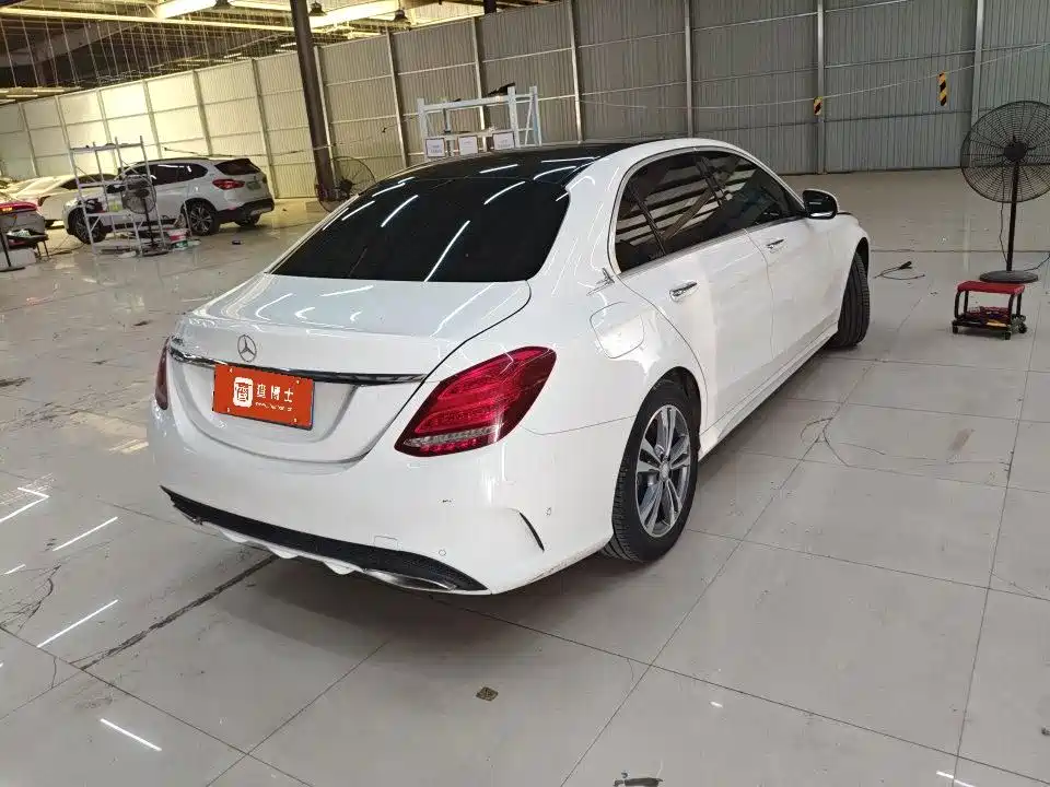 Mercedes-Benz C-Class — миниатюра 10