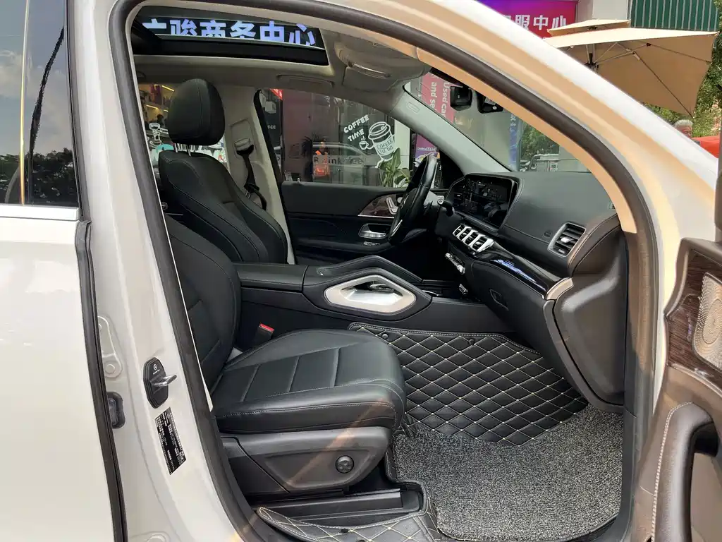 Mercedes-Benz GLE (Import) — миниатюра 12