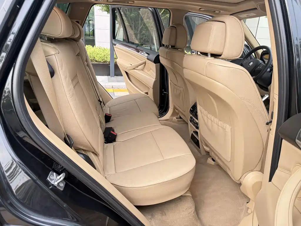 BMW X5 (Import) — миниатюра 6