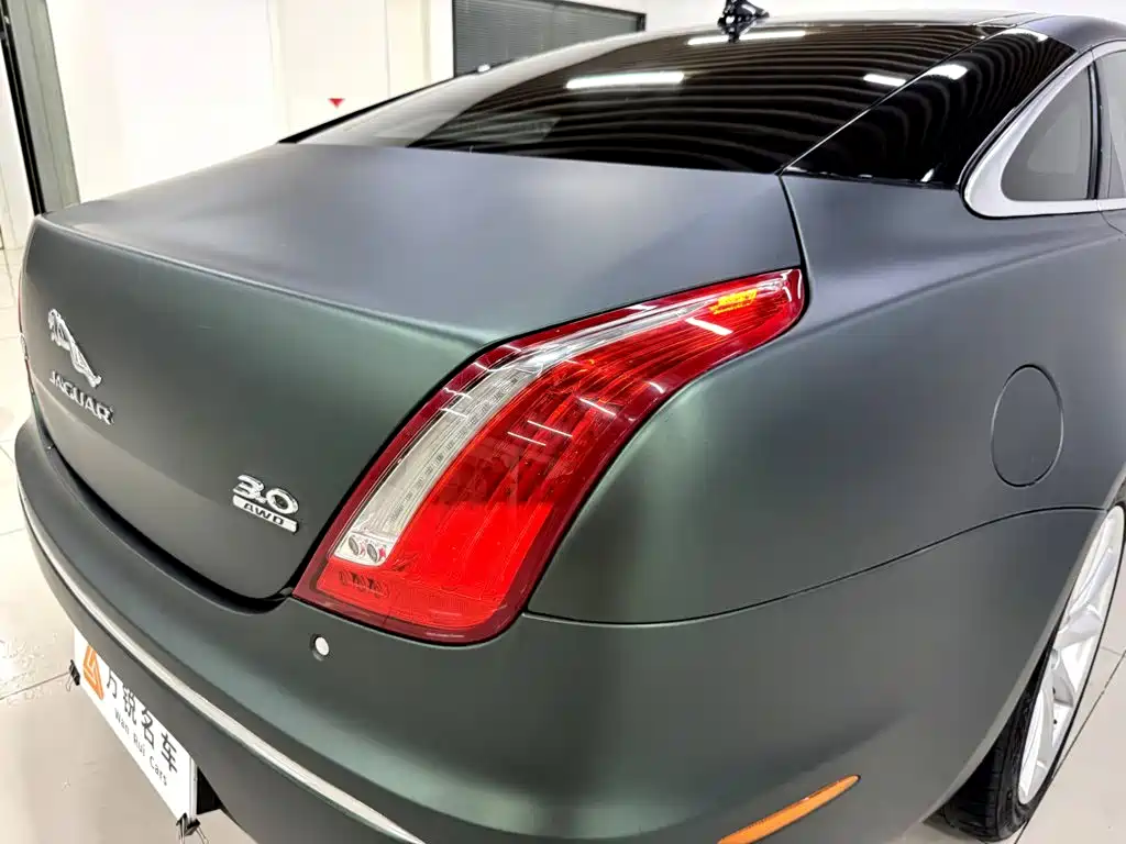 Jaguar XJ — миниатюра 7