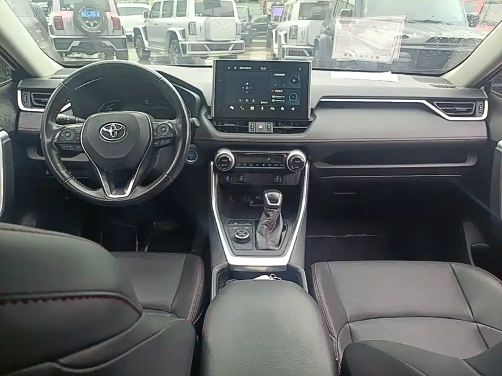 Toyota Wildlander New Energy — миниатюра 10