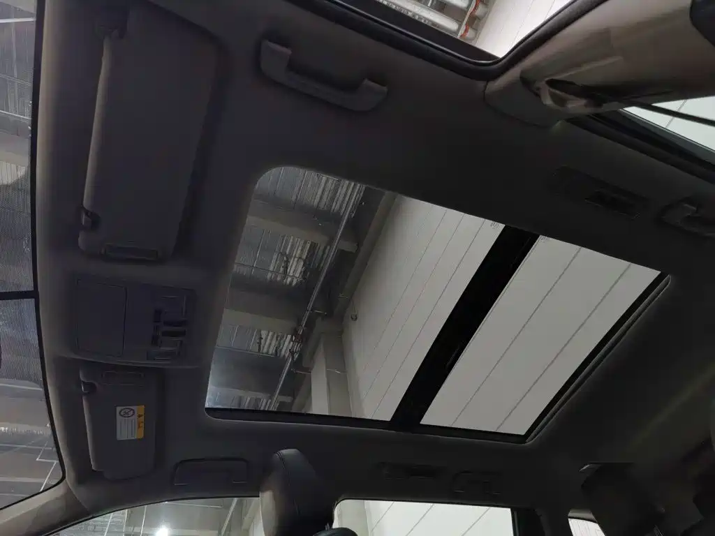 Toyota Highlander — миниатюра 14