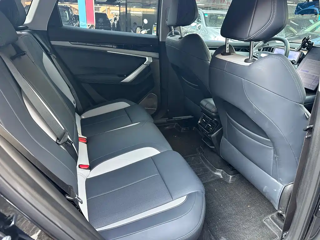 Geely Boyue L — миниатюра 11