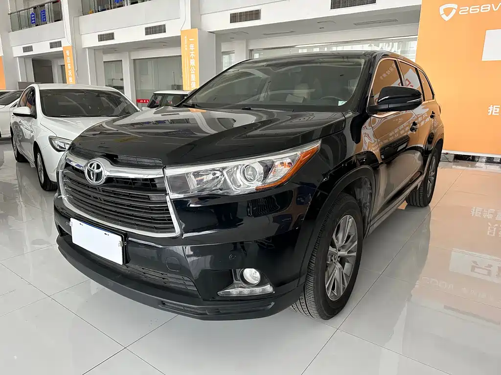 TOYOTA HIGHLANDER