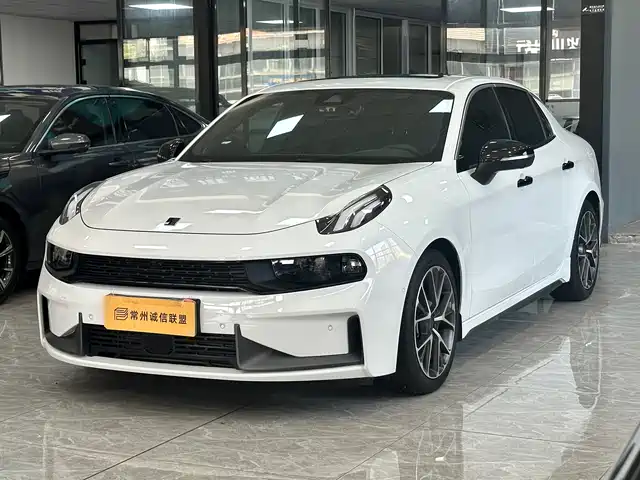 2021 Lynk & Co 03