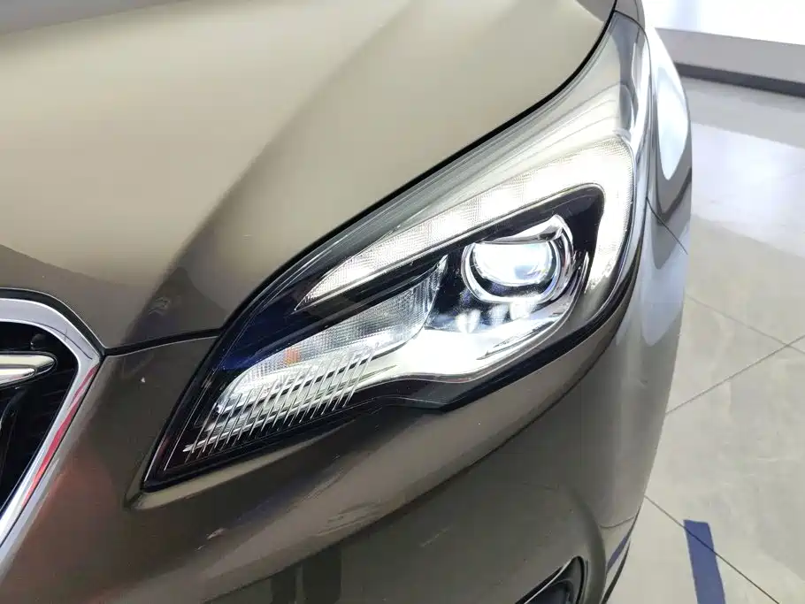 Buick Envision Plus — миниатюра 5