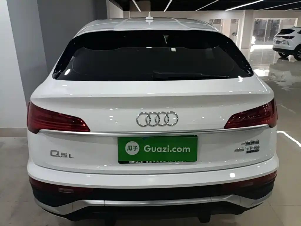 Audi Q5L Sportback — миниатюра 6