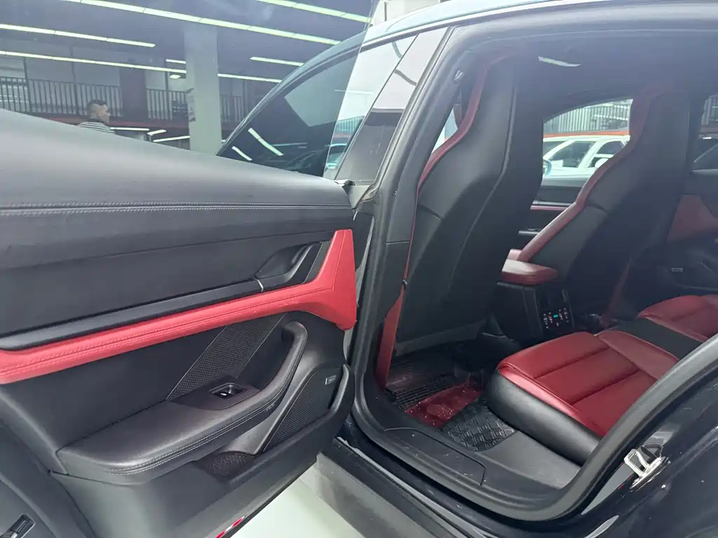 Porsche Taycan — миниатюра 14
