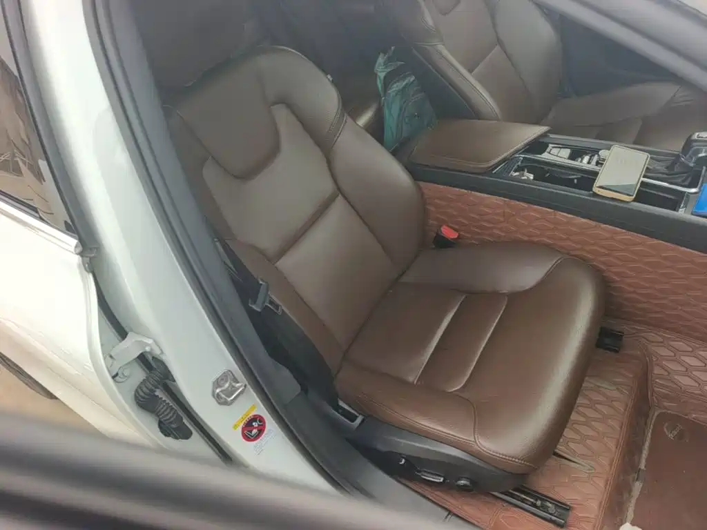 Volvo S60 — миниатюра 25