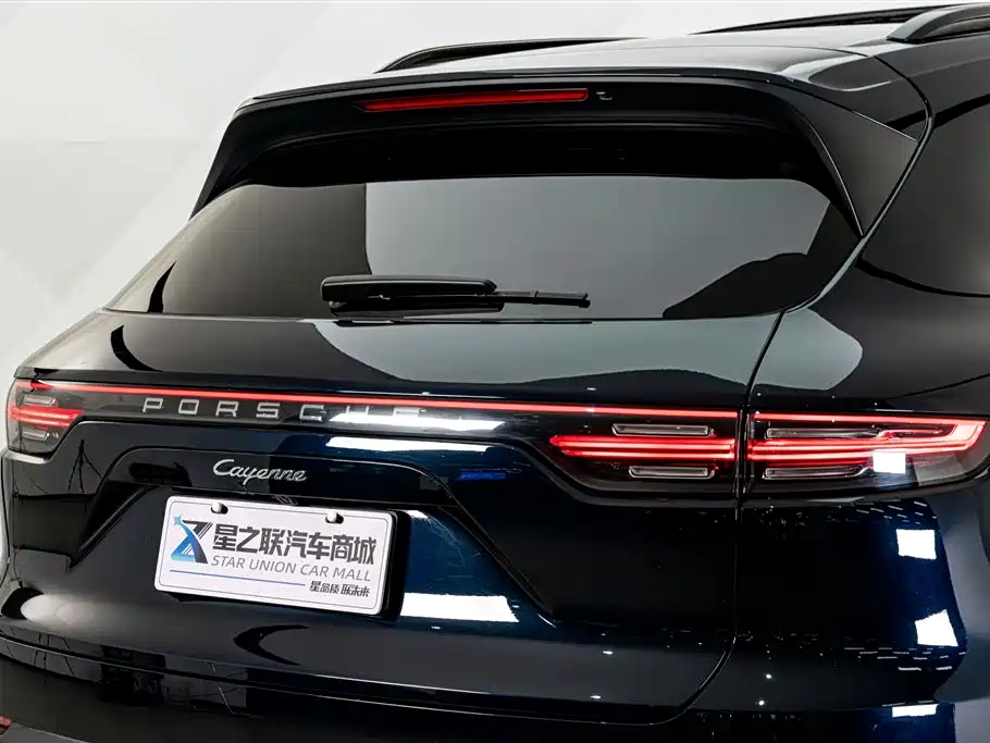 Porsche Cayenne — миниатюра 8