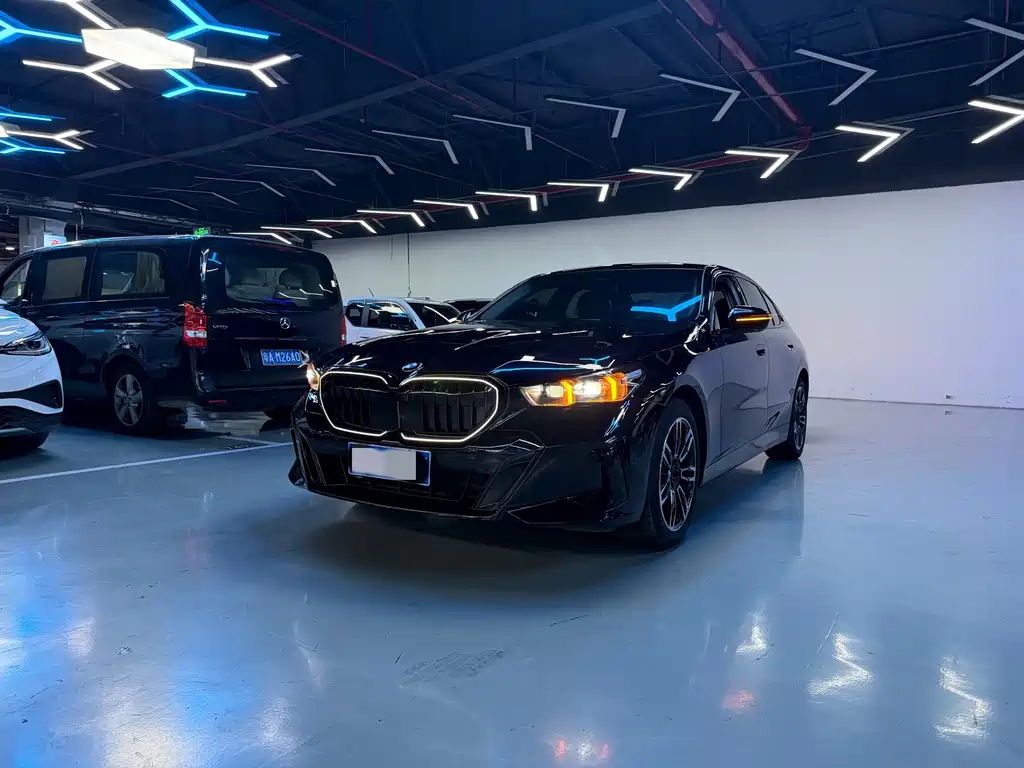 BMW 5 Series 2024