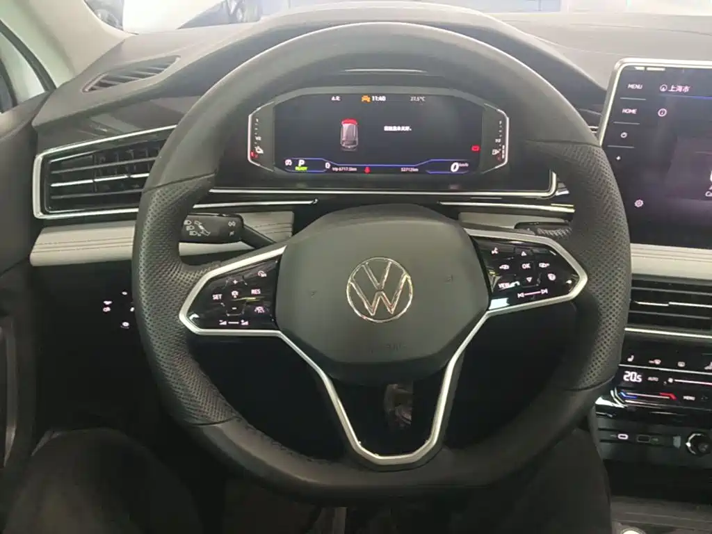 Volkswagen Tiguan L PHEV — миниатюра 11