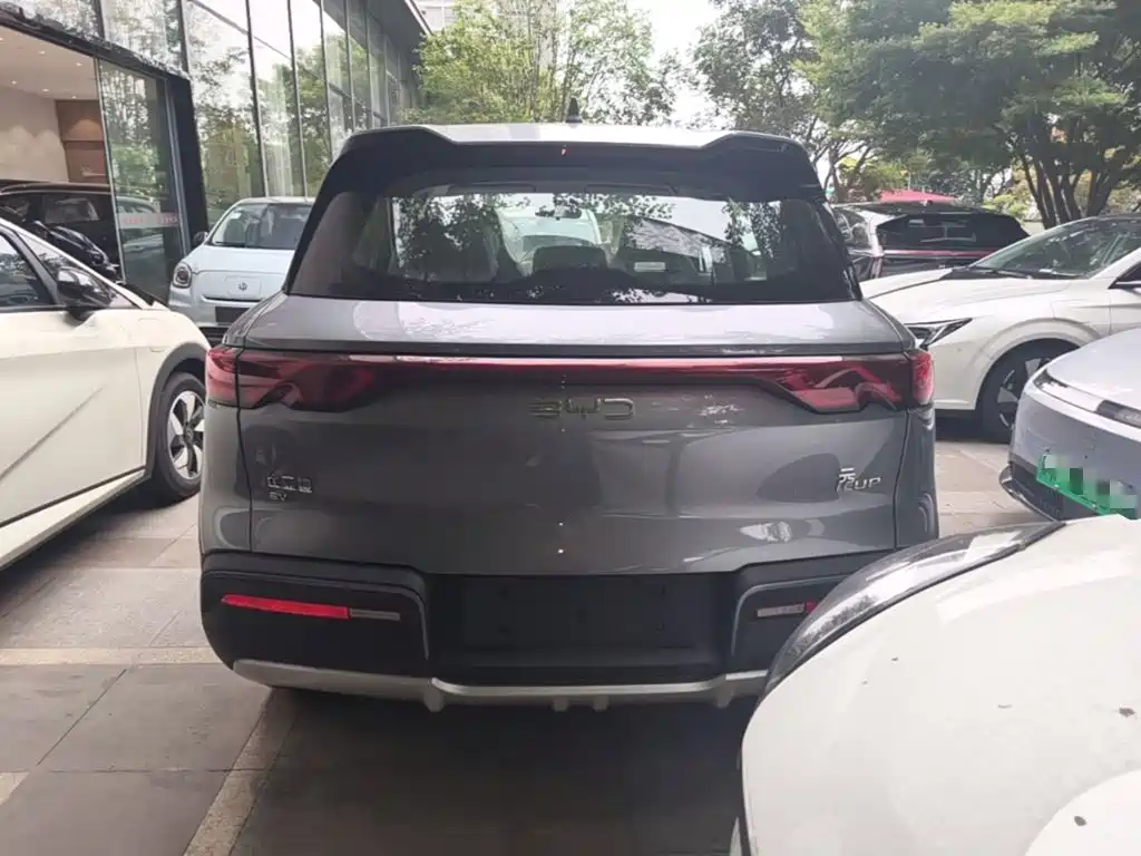 BYD Yuan Up UP 2025 301KM