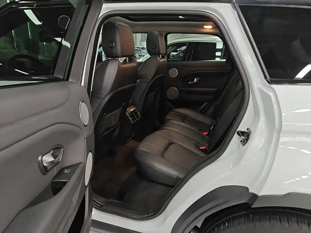 Land Rover Evoque — миниатюра 17