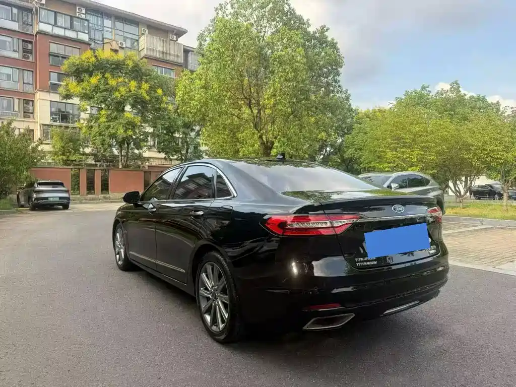 Ford Taurus — миниатюра 6