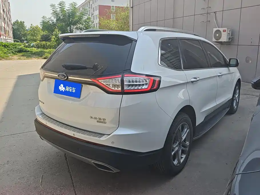 Ford Edge — миниатюра 3