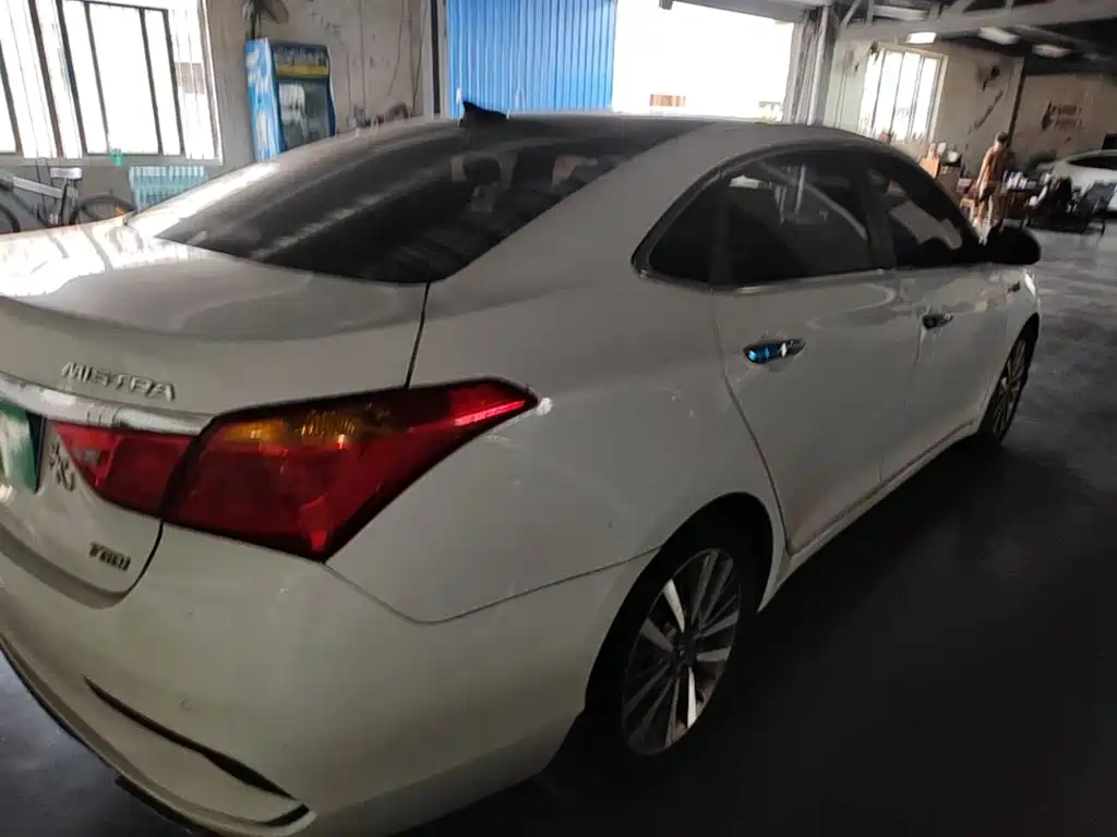 Hyundai Mistra — миниатюра 7