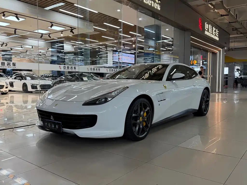 Ferrari GTC4Lusso