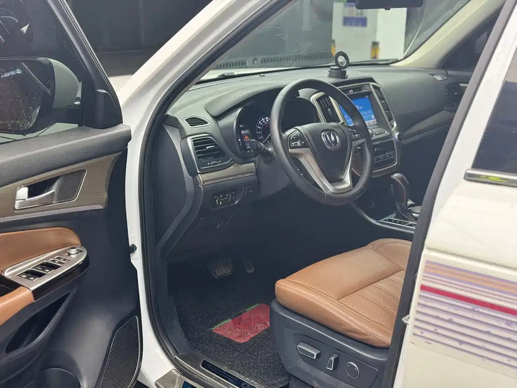 Changan CS95 — миниатюра 4