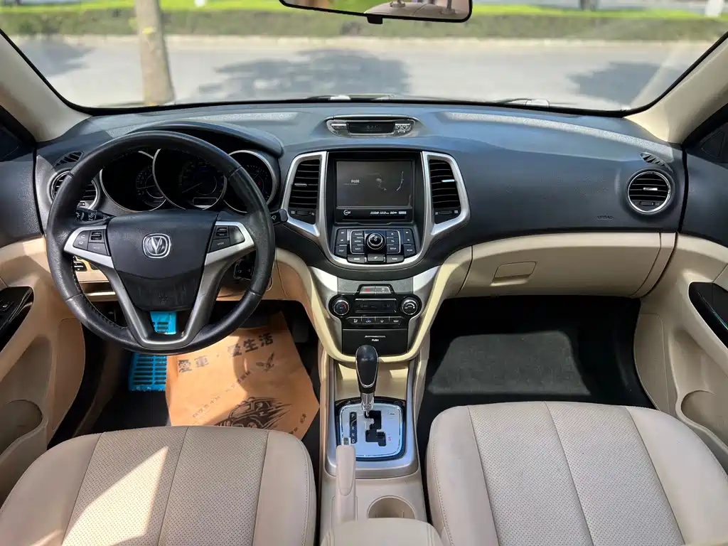 Changan Eado — миниатюра 5