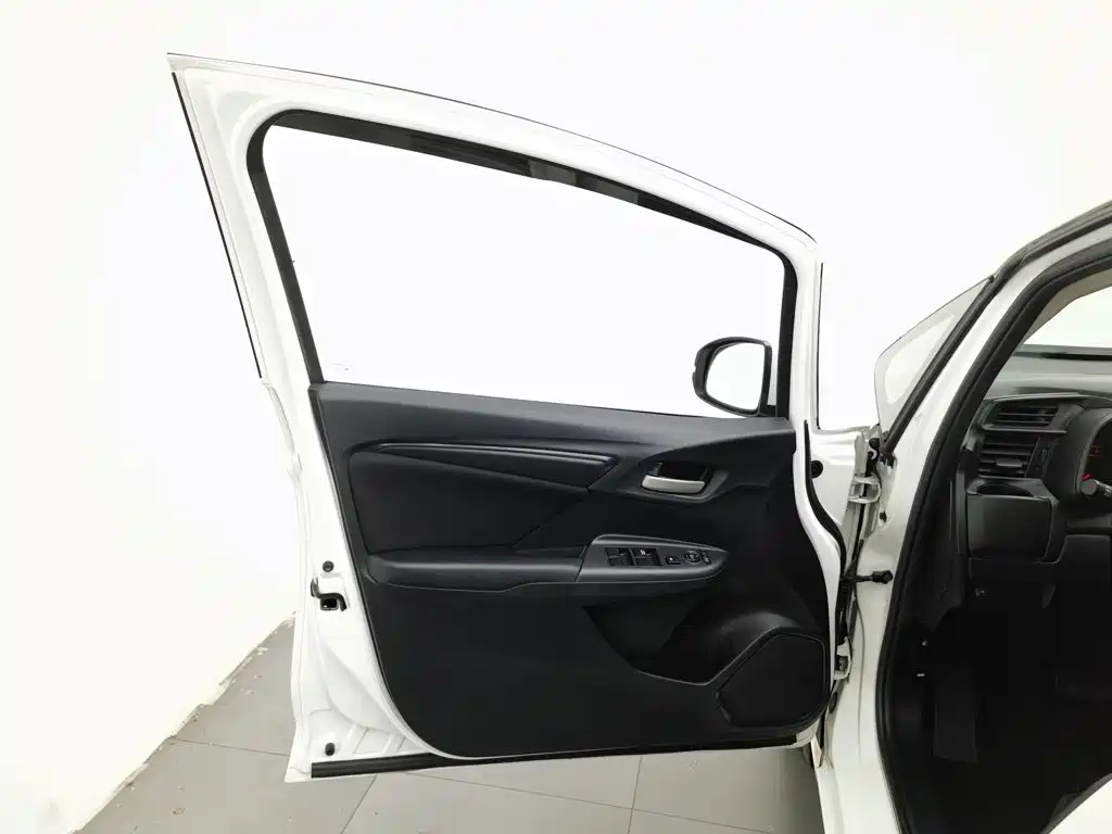 Honda Fit — миниатюра 8