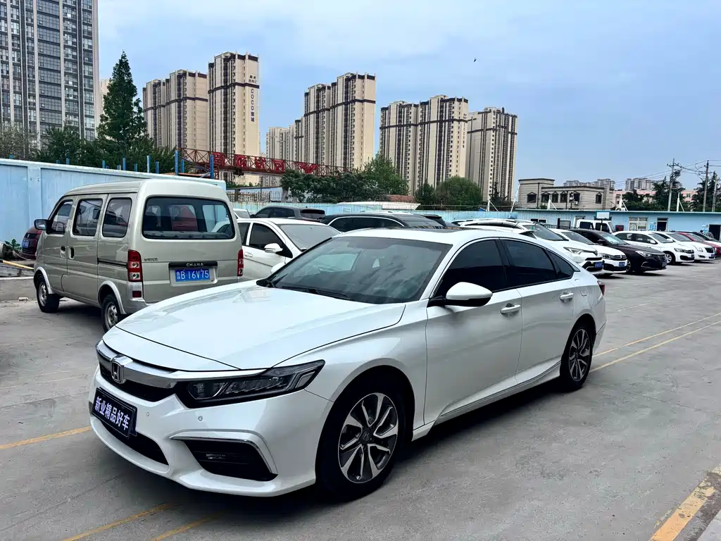 Купить Honda Inspire