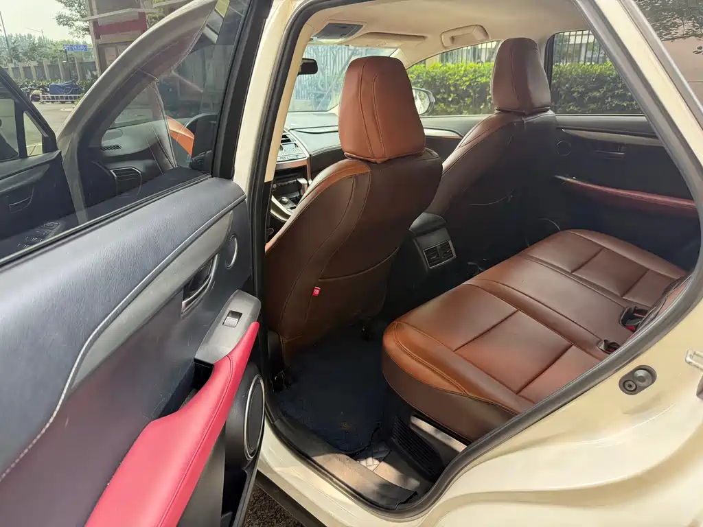 Lexus NX — миниатюра 6