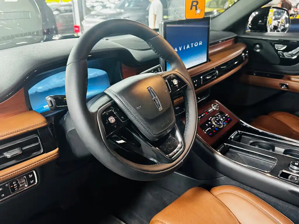 Lincoln Aviator — миниатюра 5
