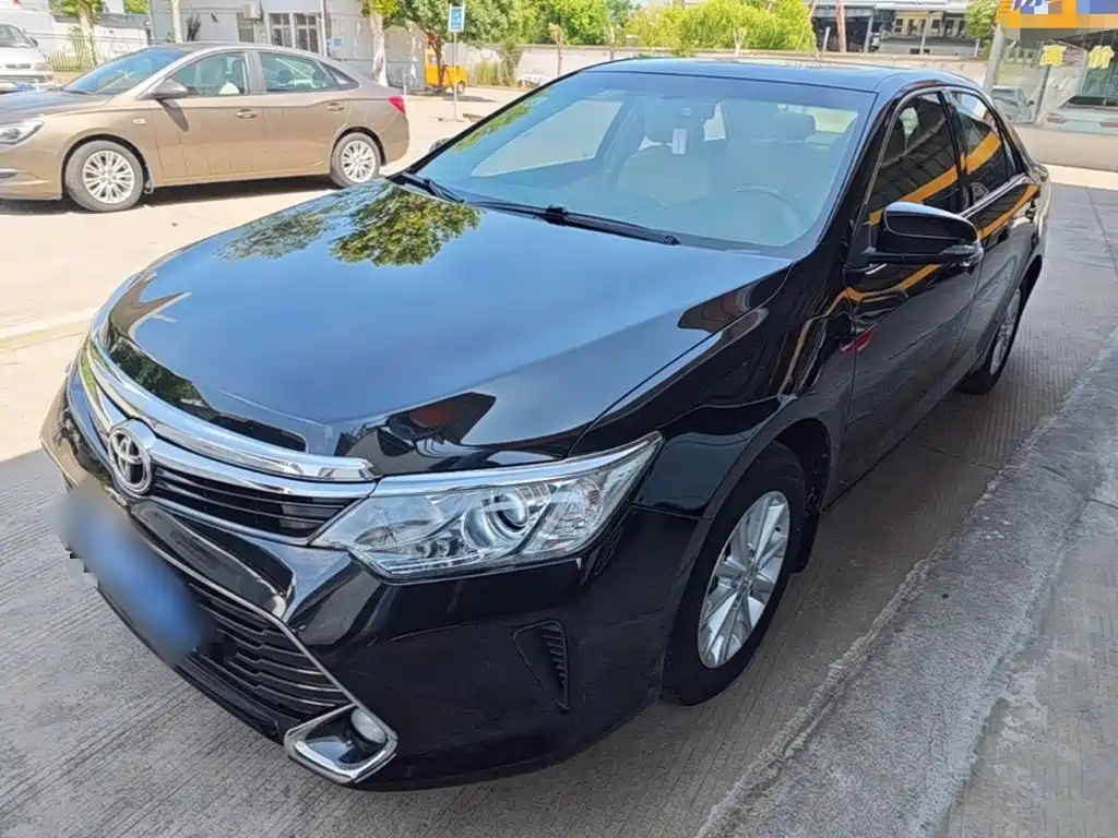 Toyota Camry — миниатюра 2