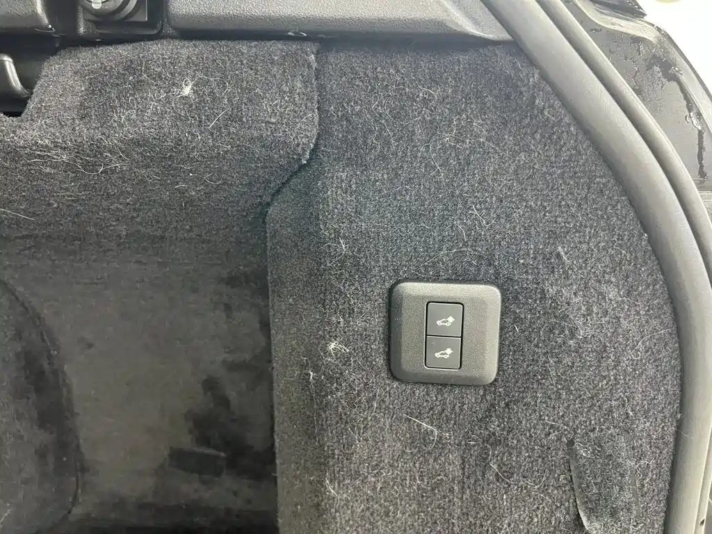 Land Rover Sport PHEV — миниатюра 30